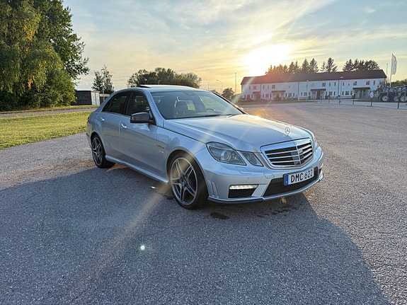 Mercedes-Benz E63 2 of 12