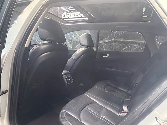 Kia Optima 10 of 23