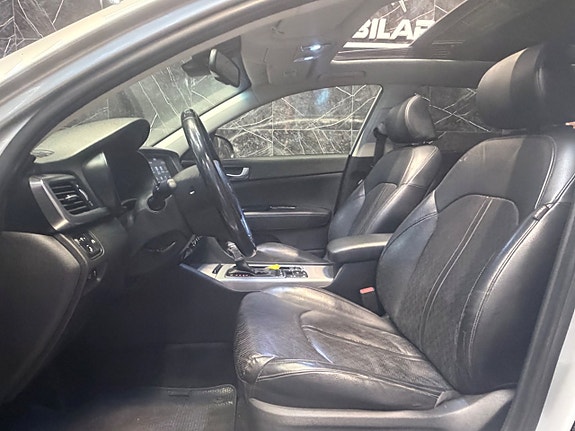 Kia Optima 9 of 23