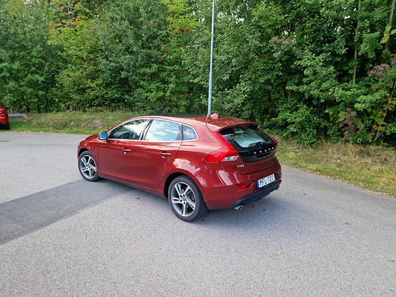 Volvo V40 4 of 9