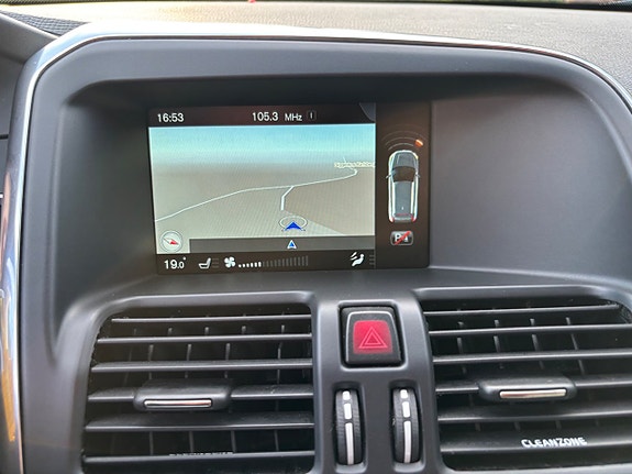 Volvo XC60 17 of 17