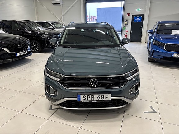 Volkswagen T-Roc 2 of 18