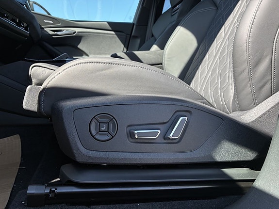 Audi Q6 e-tron 10 of 14