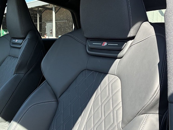 Audi Q6 e-tron 12 of 14