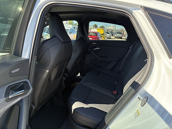Audi Q6 e-tron 6 of 14