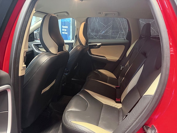 Volvo XC60 12 of 22