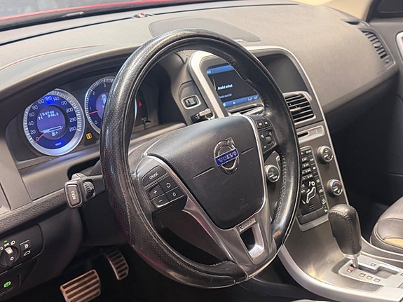 Volvo XC60 16 of 22