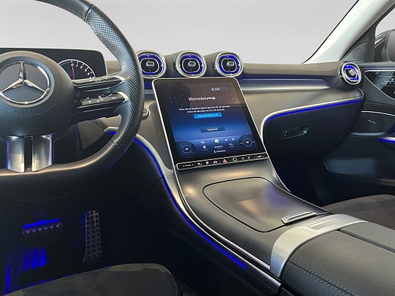 Mercedes-Benz C300 10 of 13
