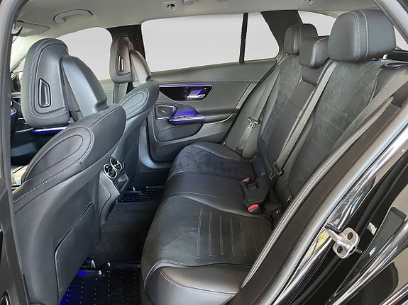 Mercedes-Benz C300 12 of 13