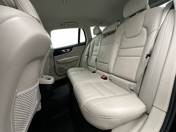 Volvo V60 25 of 30