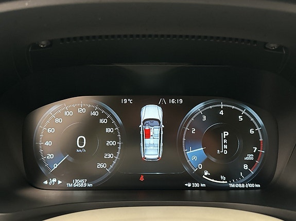 Volvo V60 13 of 30