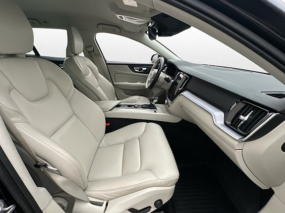 Volvo V60 23 of 30