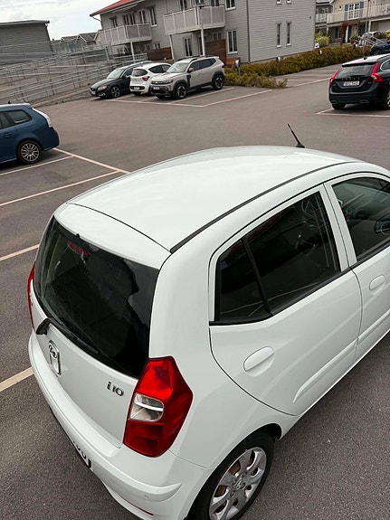 Hyundai i10 10 of 22
