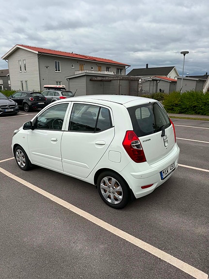 Hyundai i10 6 of 22