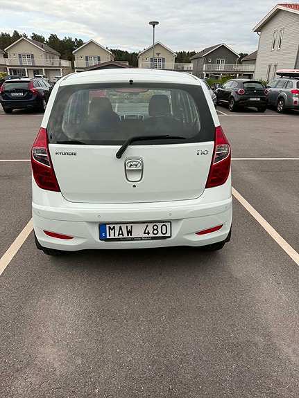 Hyundai i10 7 of 22