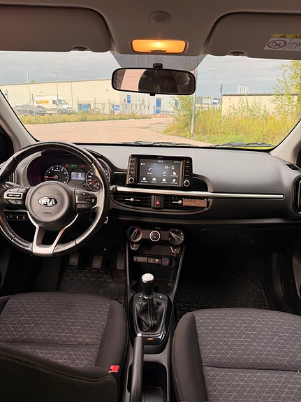 Kia Picanto 3 of 7