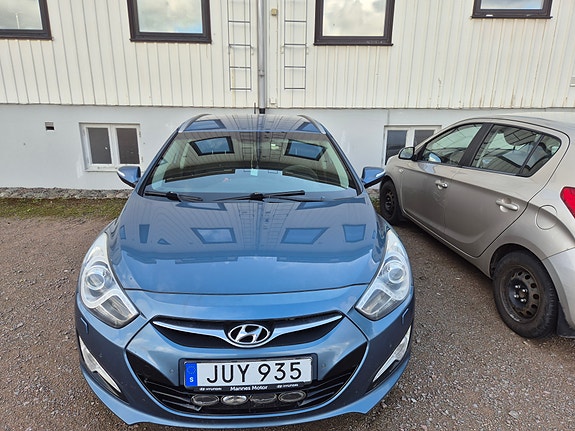 Hyundai i40 2 of 7