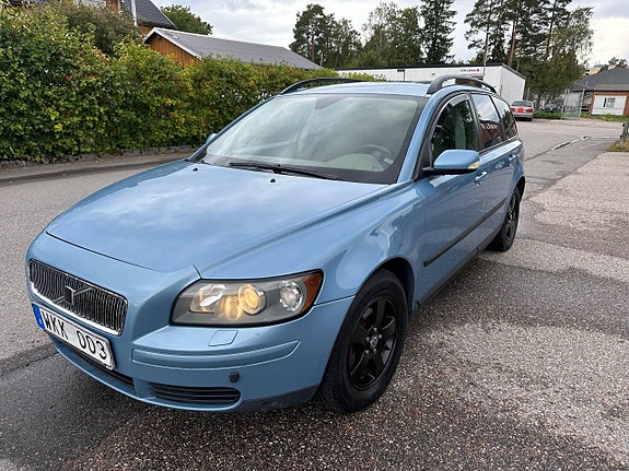 Volvo V50 3 of 12