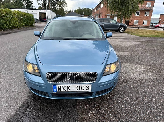 Volvo V50 4 of 12