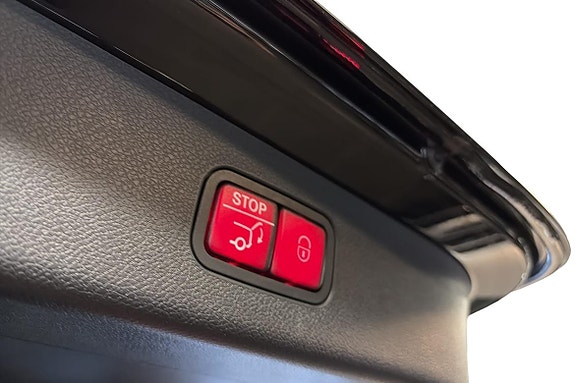 Mercedes-Benz E300 e 25 of 26