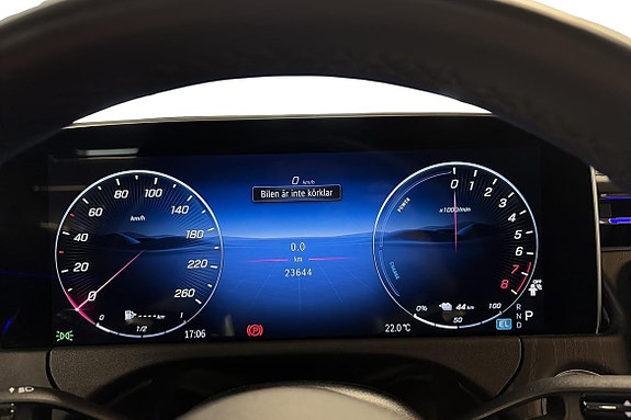 Mercedes-Benz E300 e 15 of 26