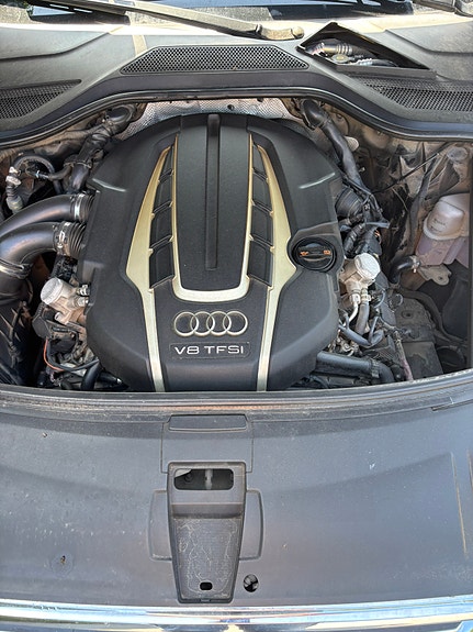 Audi A8 7 of 7