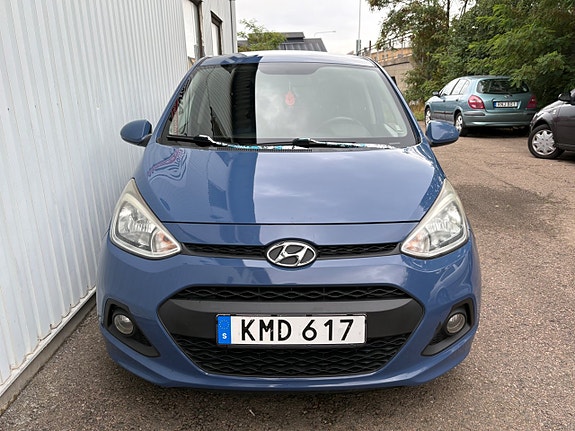 Hyundai i10 3 of 15