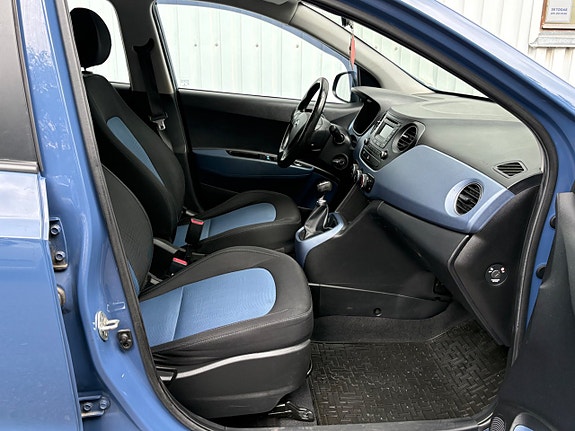 Hyundai i10 12 of 15