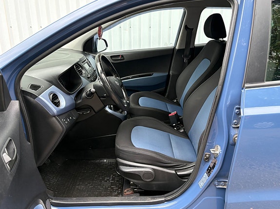 Hyundai i10 9 of 15