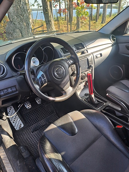Mazda 3 4 of 7