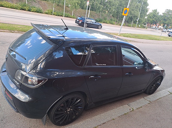 Mazda 3 2 of 7