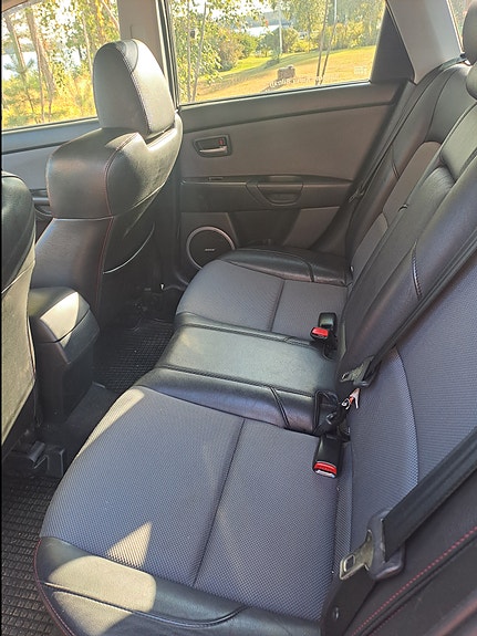 Mazda 3 5 of 7