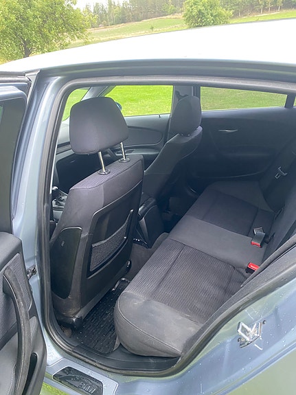 BMW 118d 5 of 8