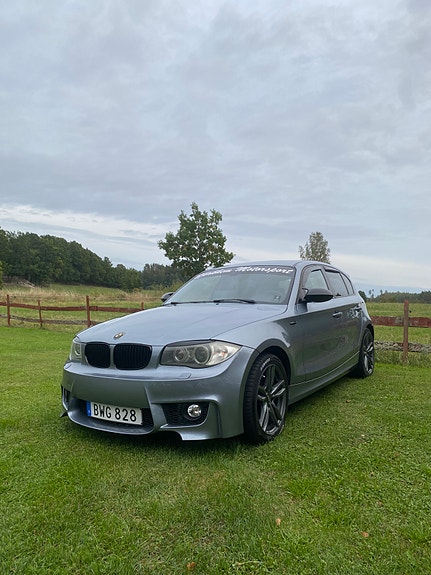 BMW 118d 2 of 8