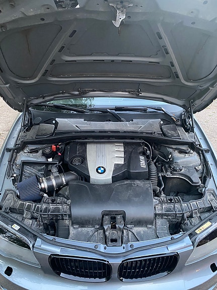 BMW 118d 6 of 8