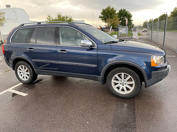 Volvo XC90 10 of 11