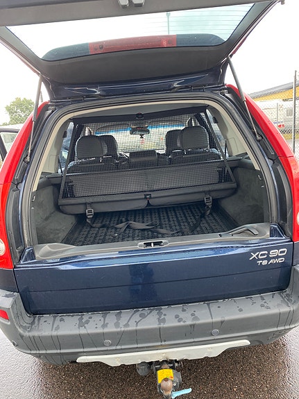Volvo XC90 8 of 11
