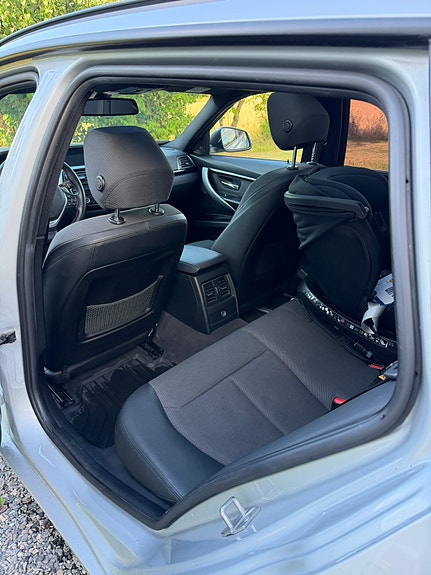BMW 320d 5 of 7