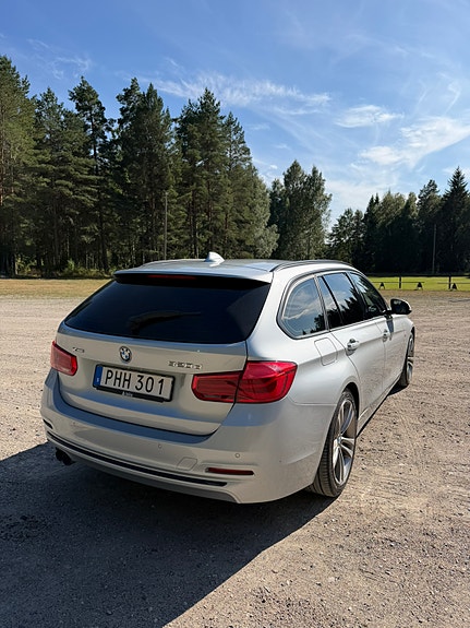 BMW 320d 3 of 7