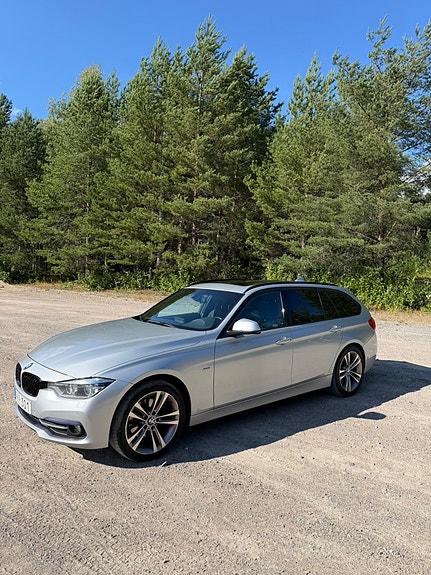BMW 320d 2 of 7