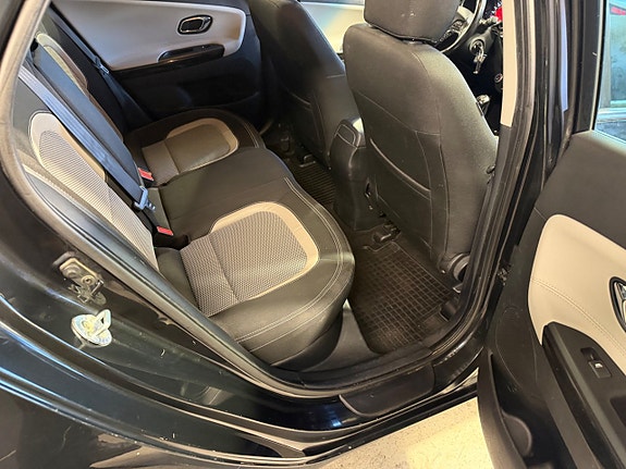 Kia Ceed 7 of 12