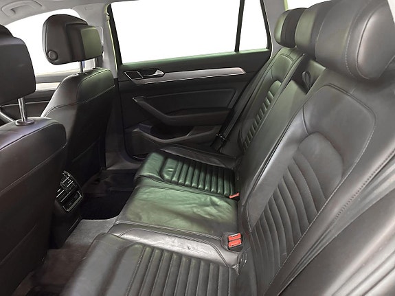 Volkswagen Passat 7 of 11