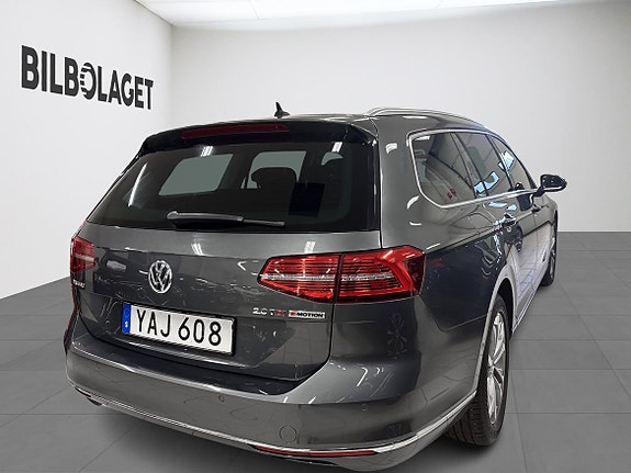 Volkswagen Passat 4 of 11