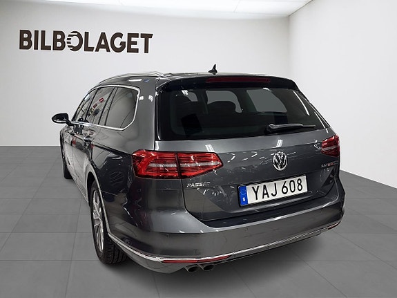 Volkswagen Passat 3 of 11