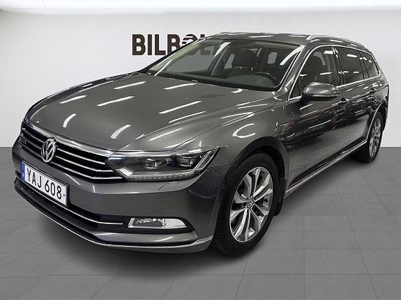 Volkswagen Passat 2 of 11