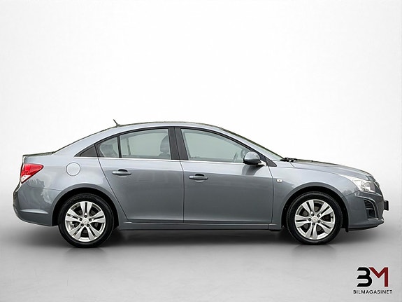 Chevrolet Cruze 7 of 19