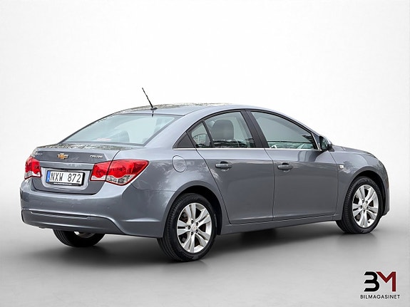 Chevrolet Cruze 6 of 19