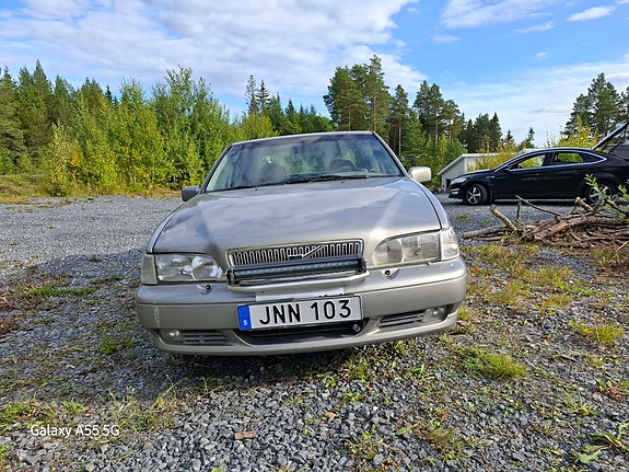 Volvo S70 2 of 7