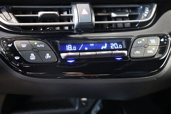 Toyota C-HR 21 of 28