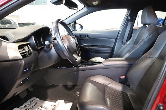Toyota C-HR 11 of 28